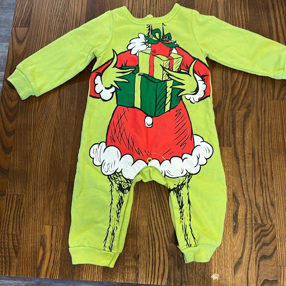 Grinch jammies, size 3 to 6 months still in great condition
